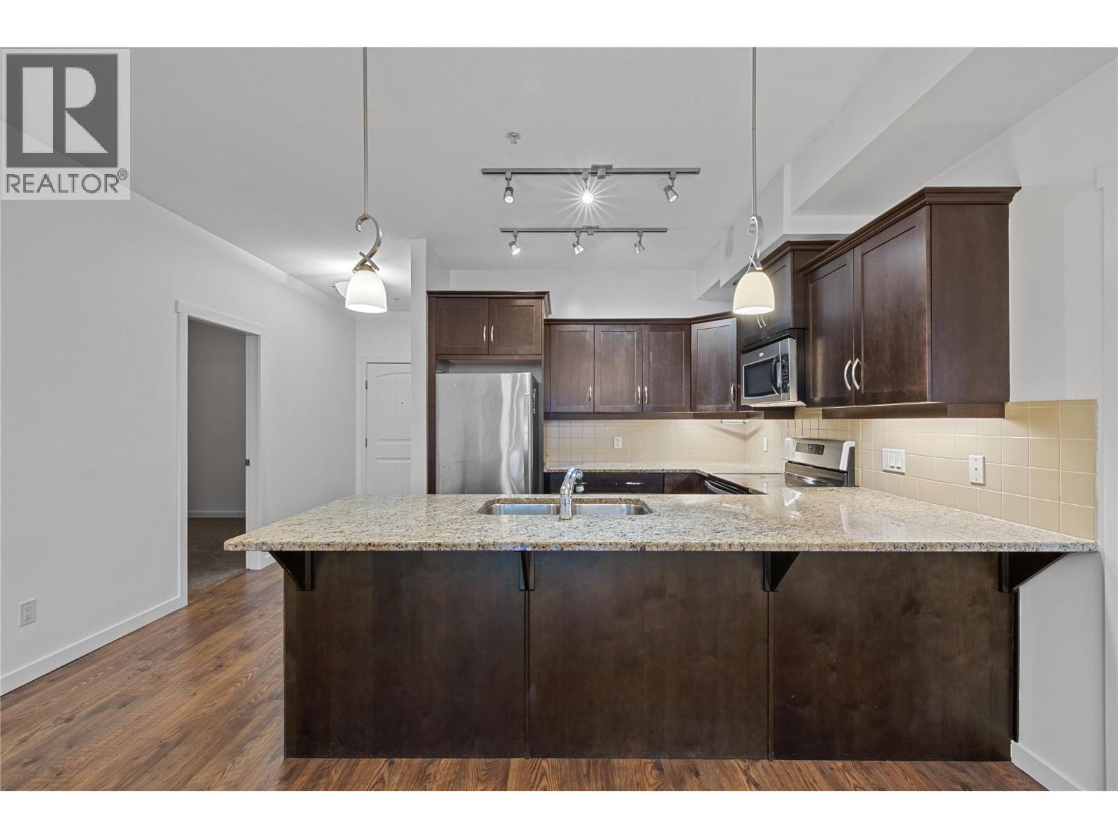 305 3735 Casorso Road, Kelowna