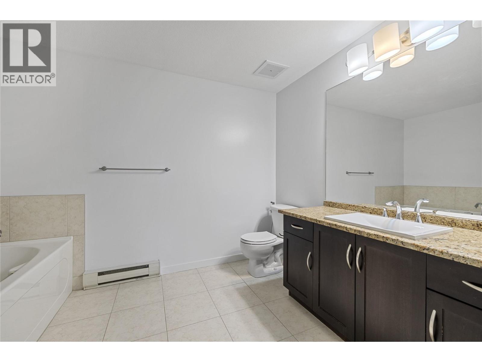 305 3735 Casorso Road, Kelowna