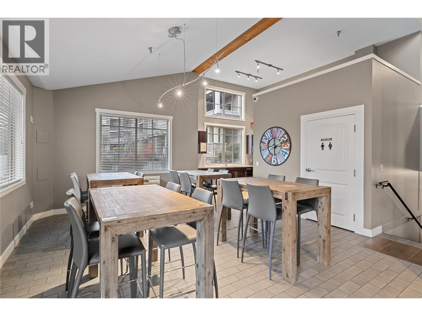 305 3735 Casorso Road, Kelowna