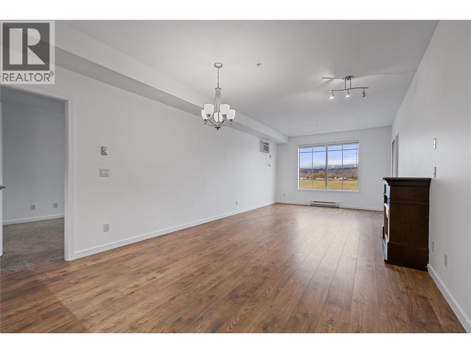 305 3735 Casorso Road, Kelowna