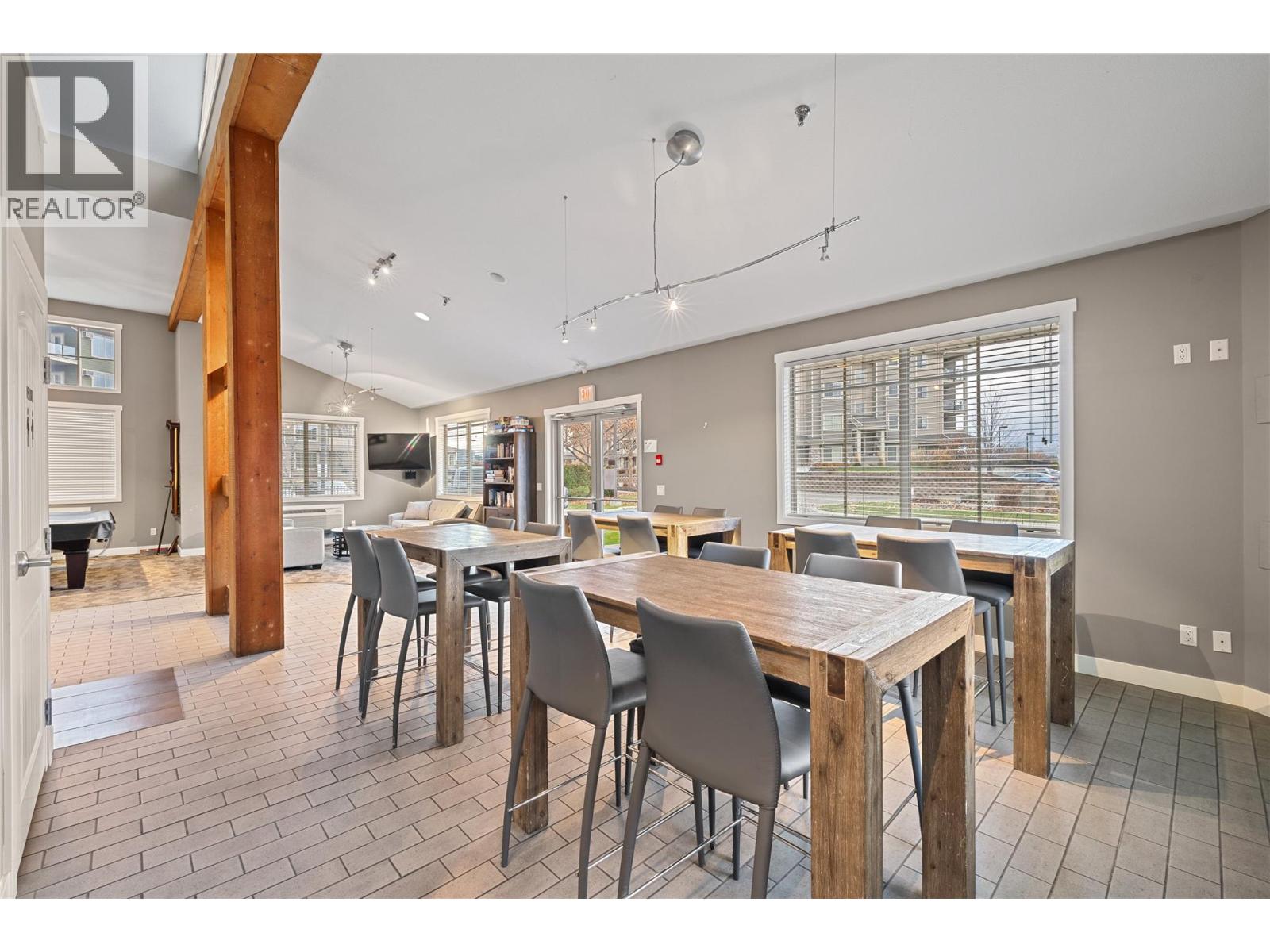 305 3735 Casorso Road, Kelowna