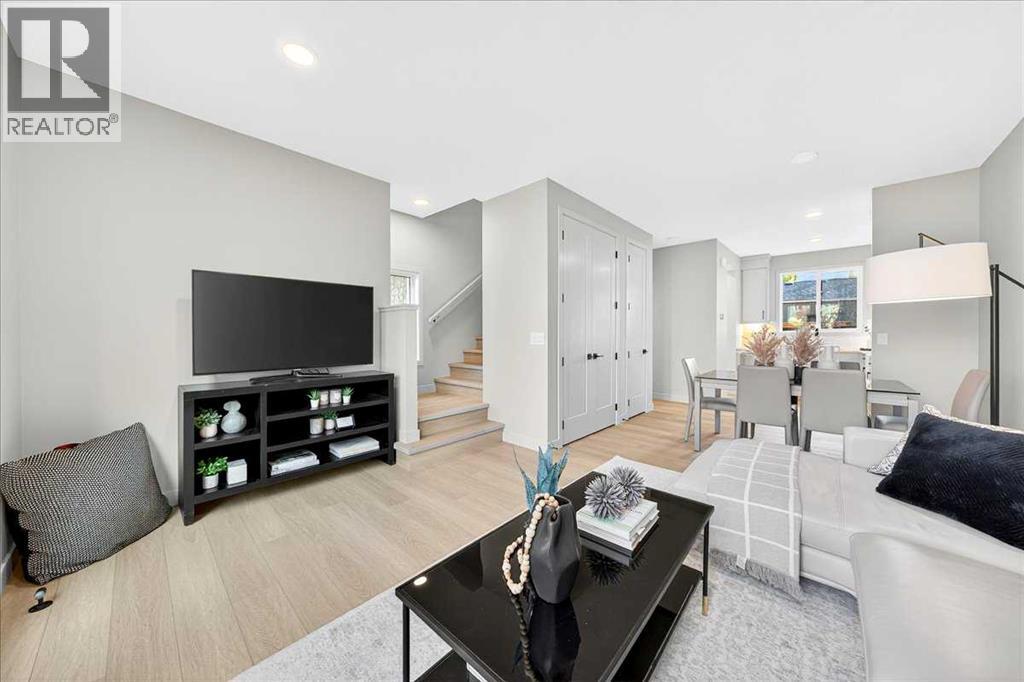 Single Family House for Sale in   Avenue SW Windsor Park Calgary 