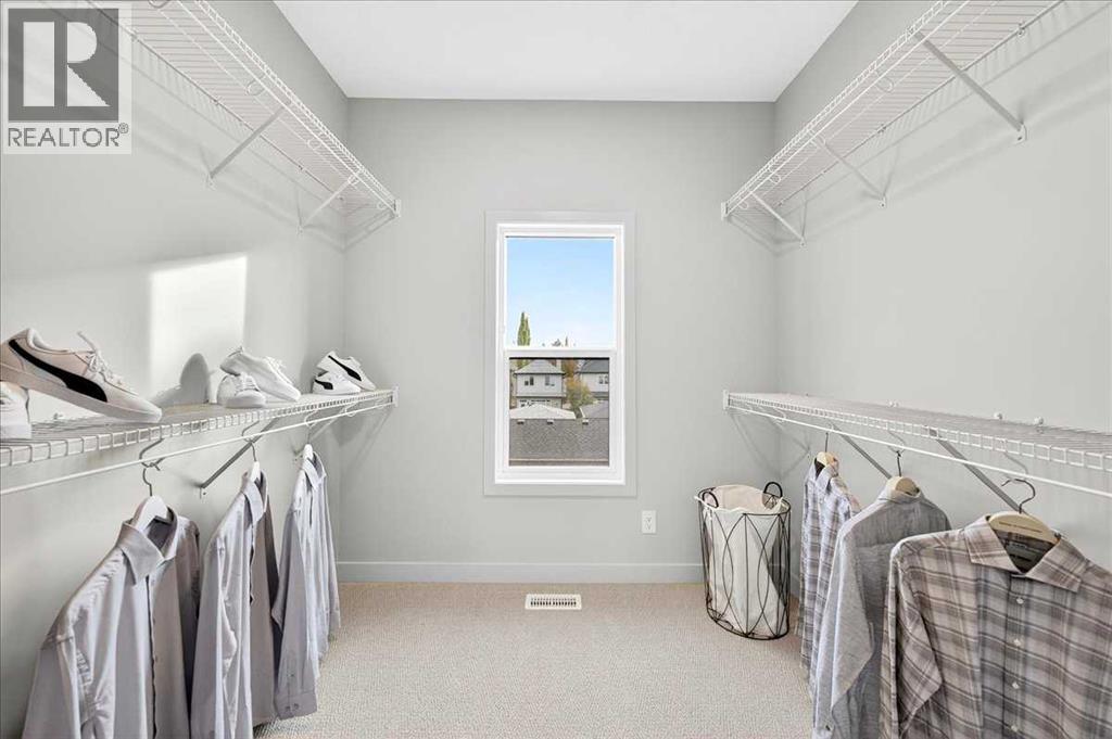 Single Family House for Sale in   Avenue SW Windsor Park Calgary 