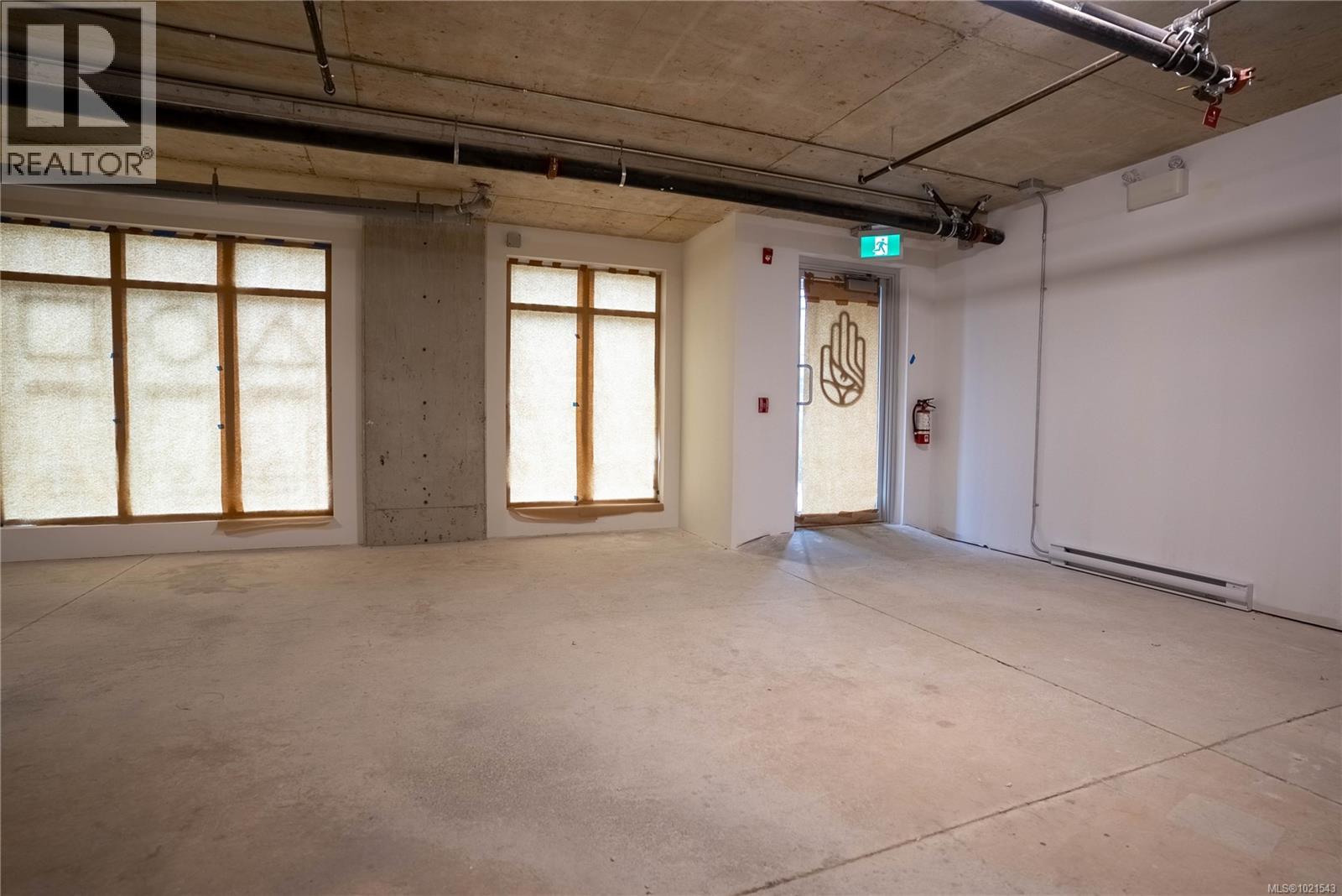 1303 Hillside Ave, Victoria