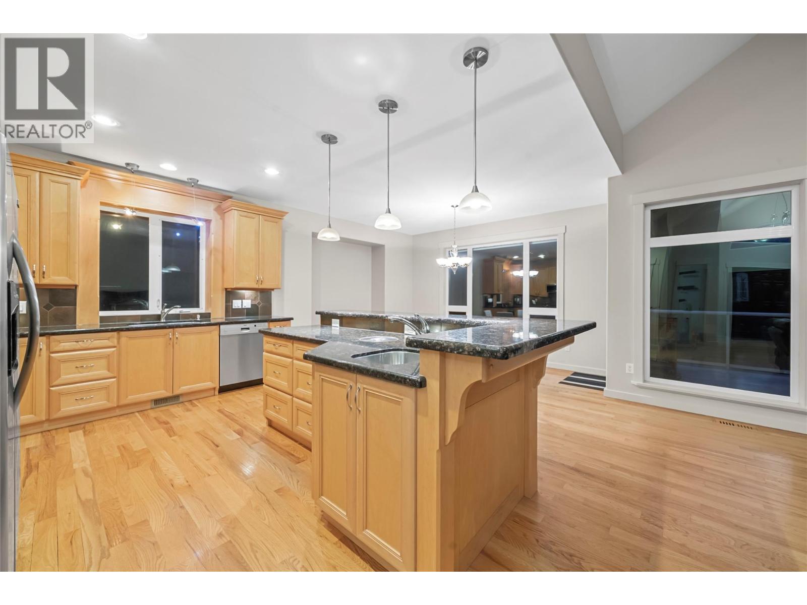 2470 24 Avenue NE, Salmon Arm