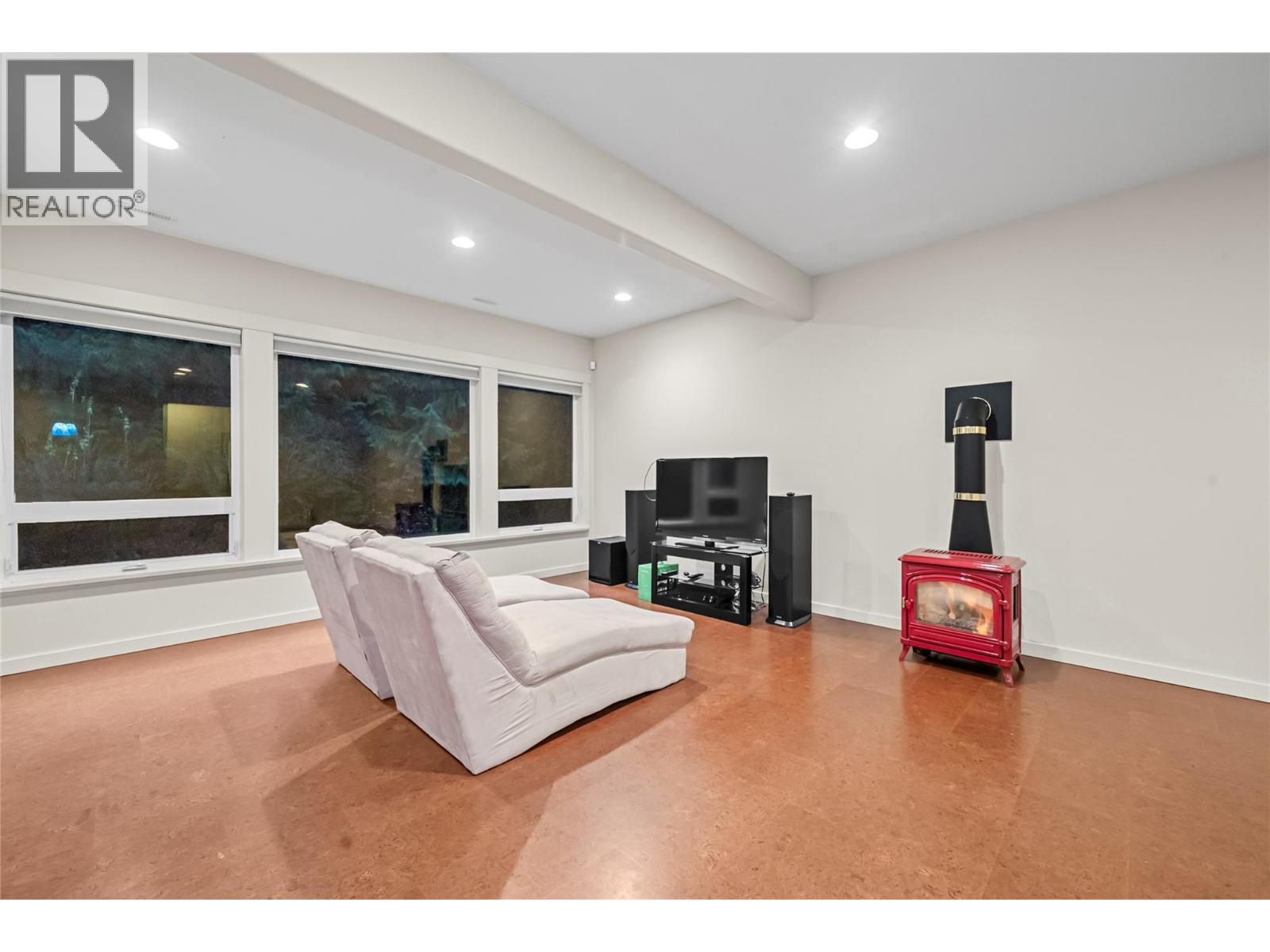 2470 24 Avenue NE, Salmon Arm