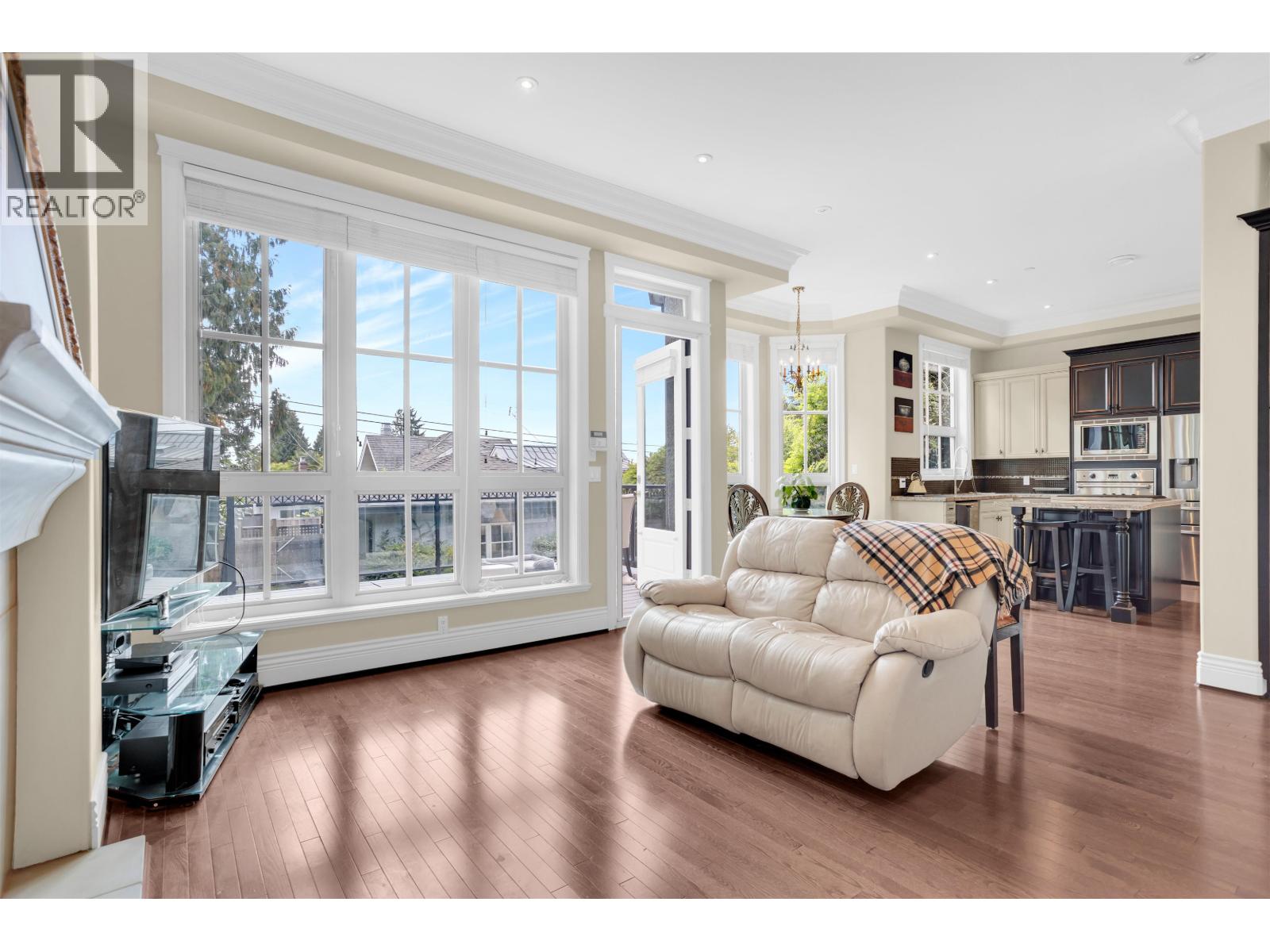 4038 W 33RD AVENUE, Vancouver