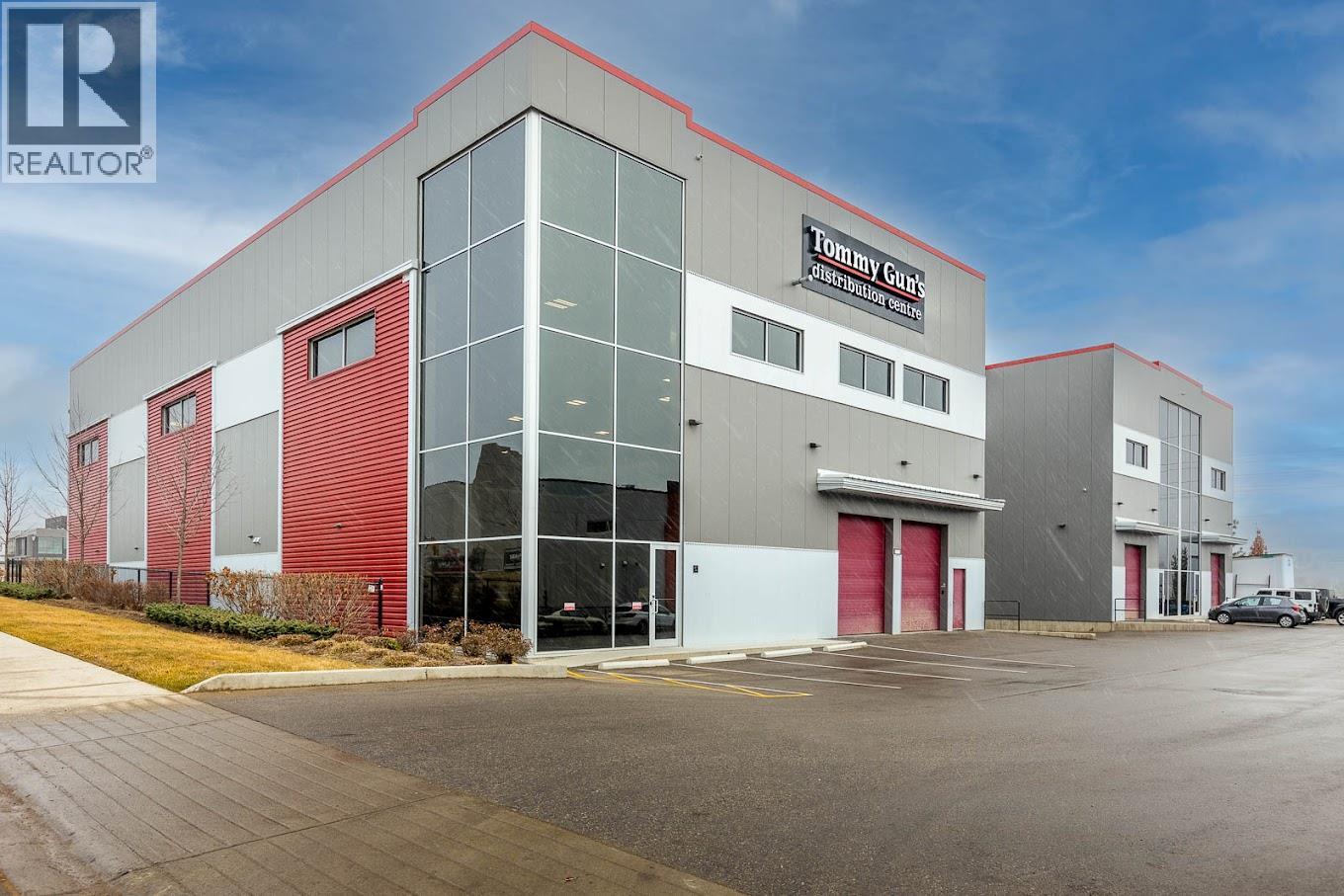 102 1965 Pier Mac Way, Kelowna