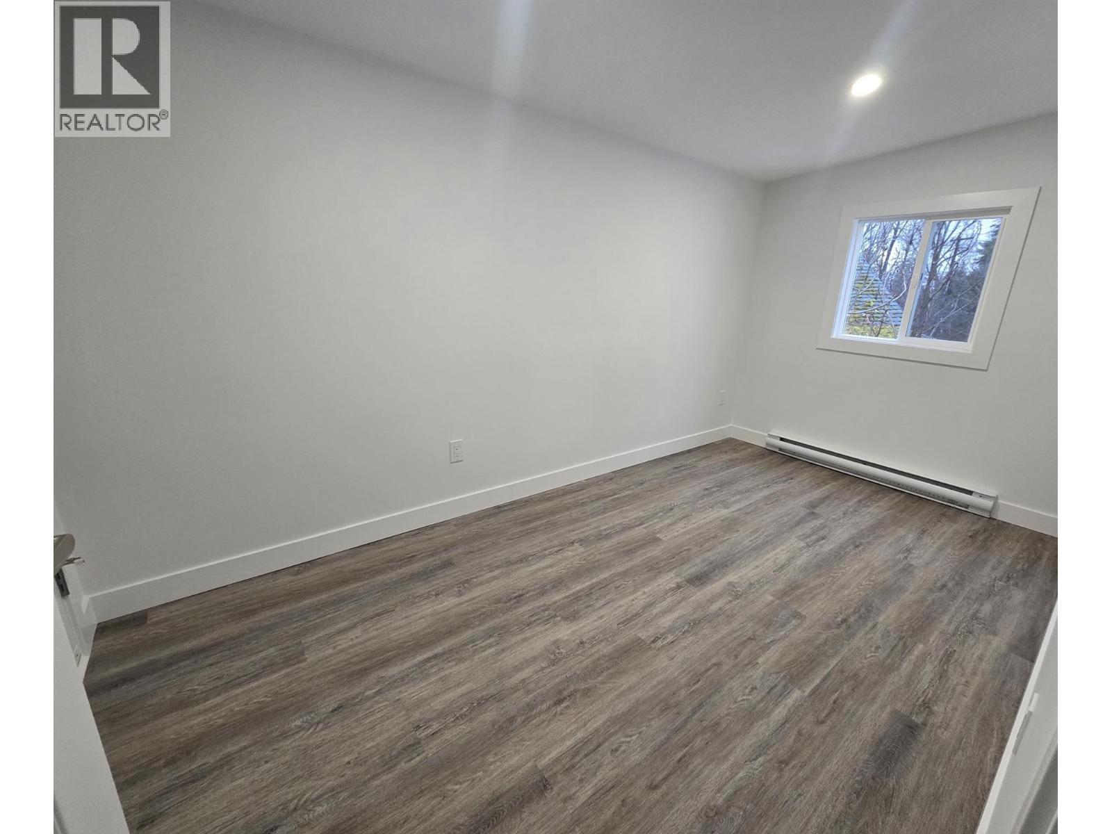 #9 4029 BROADWATER ROAD - 13