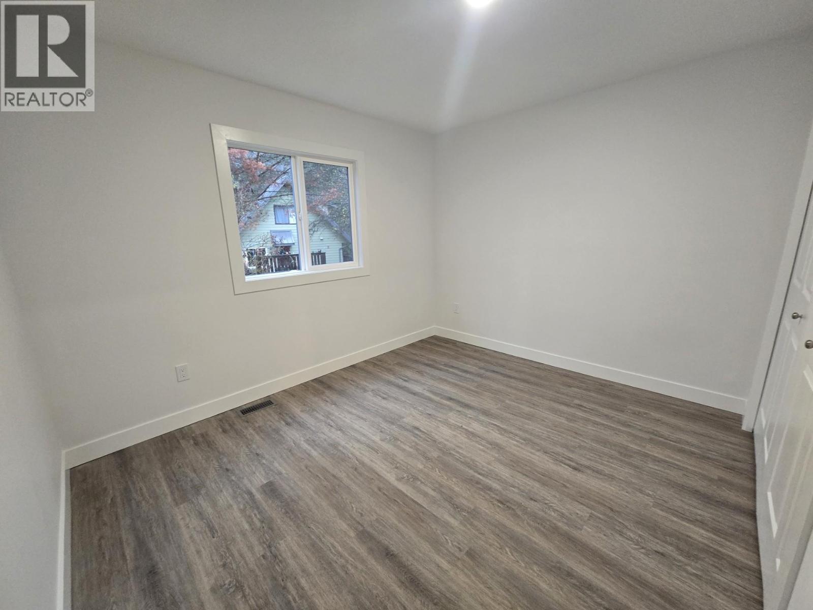 #9 4029 BROADWATER ROAD - 15