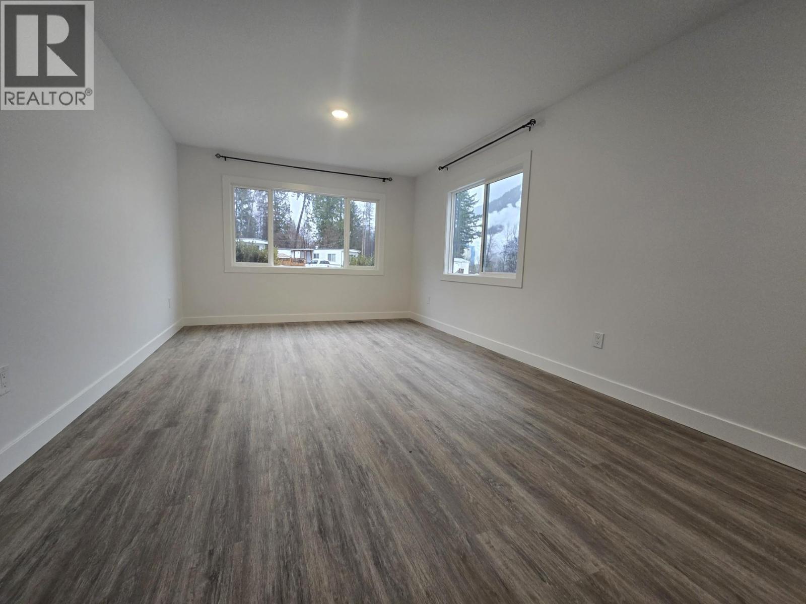 #9 4029 BROADWATER ROAD - 7