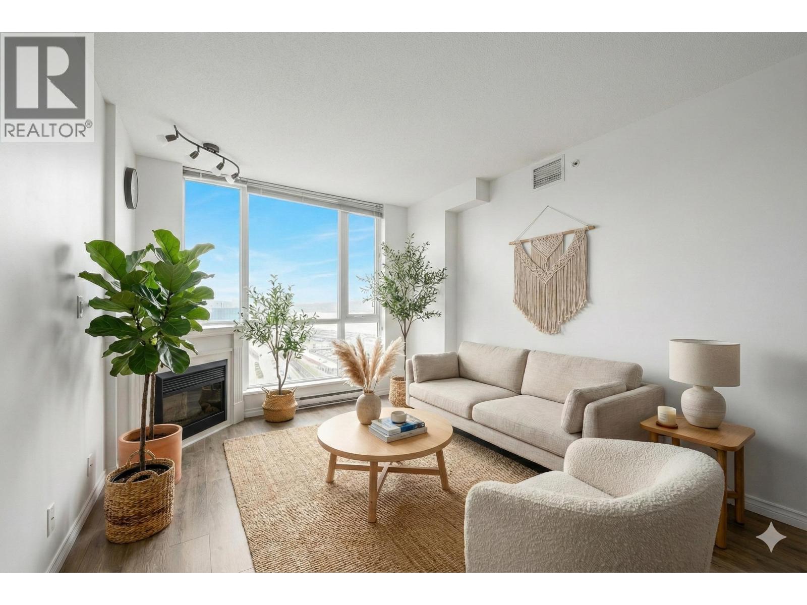 2102 188 E ESPLANADE STREET, North Vancouver