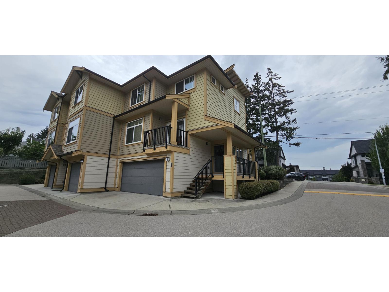 60 5957 152 Street - photo 2