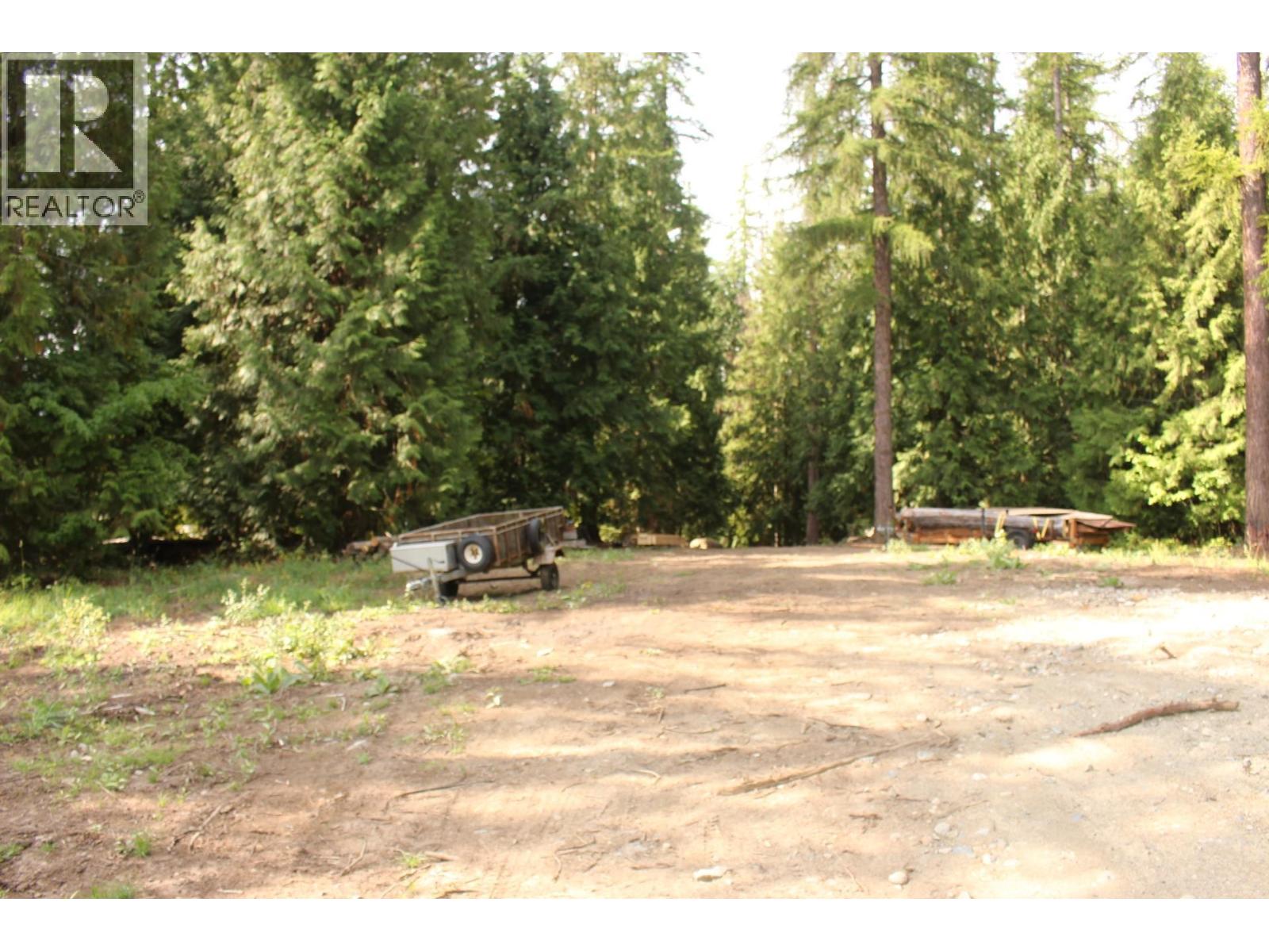2640 3B Highway, Rossland