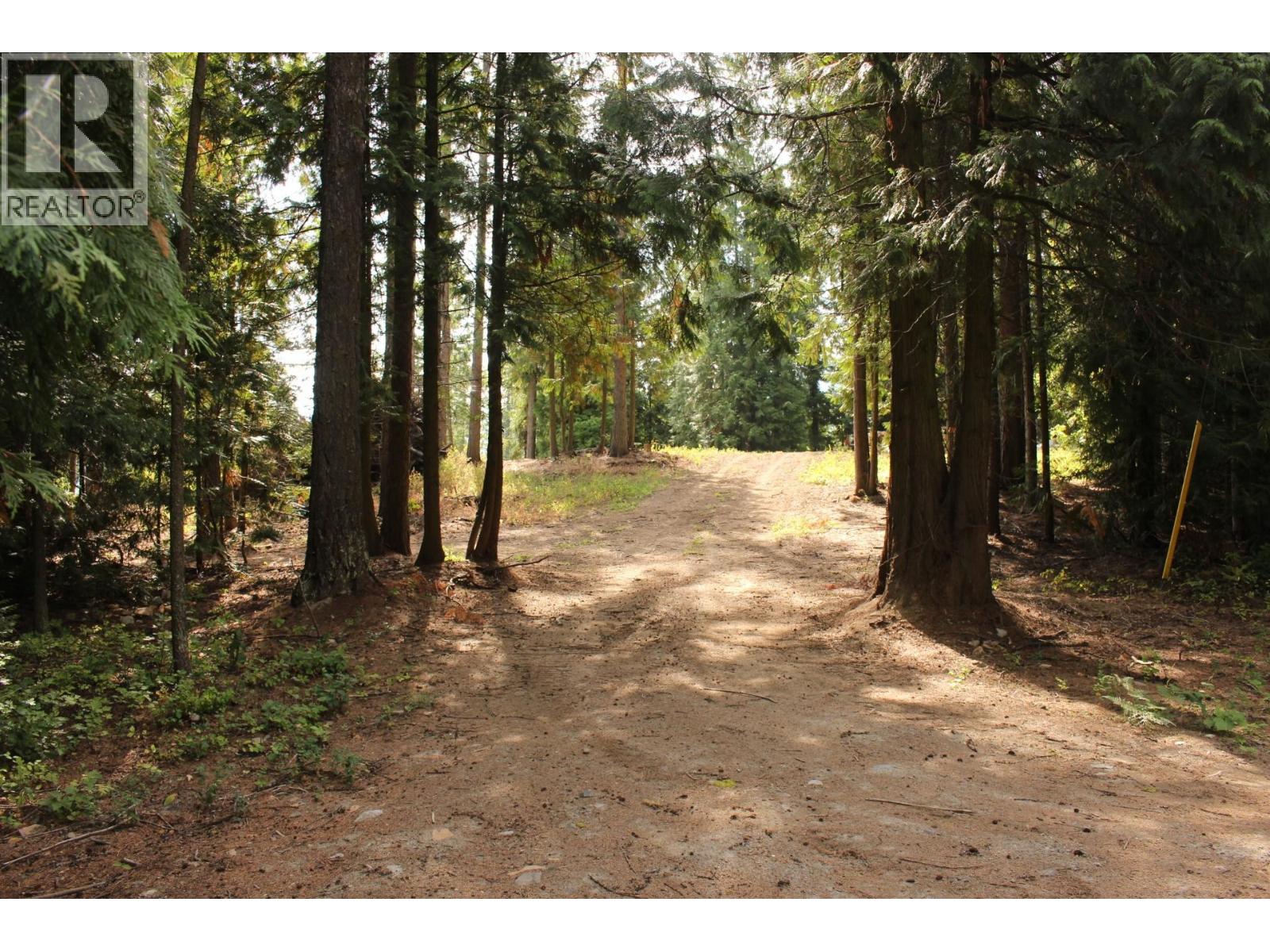 2640 3B Highway, Rossland