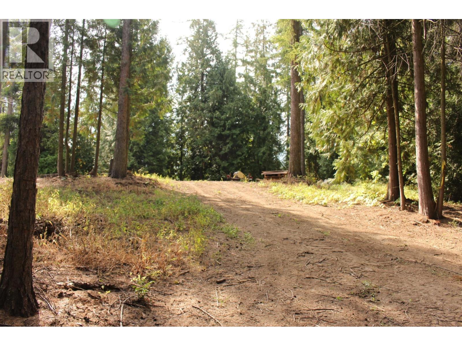 2640 3B Highway, Rossland