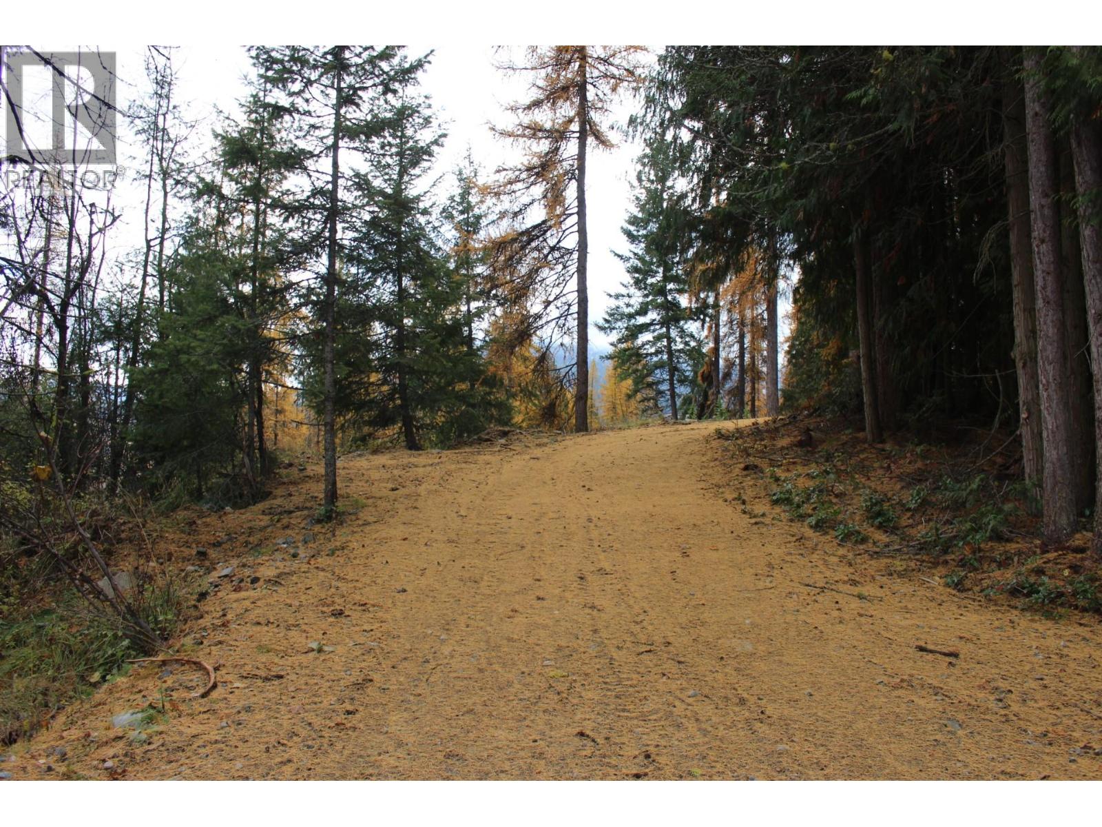 2640 3B Highway, Rossland