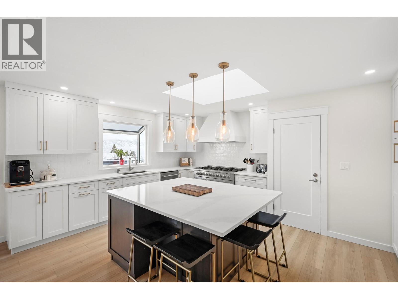 2010 High Country Boulevard, Kamloops