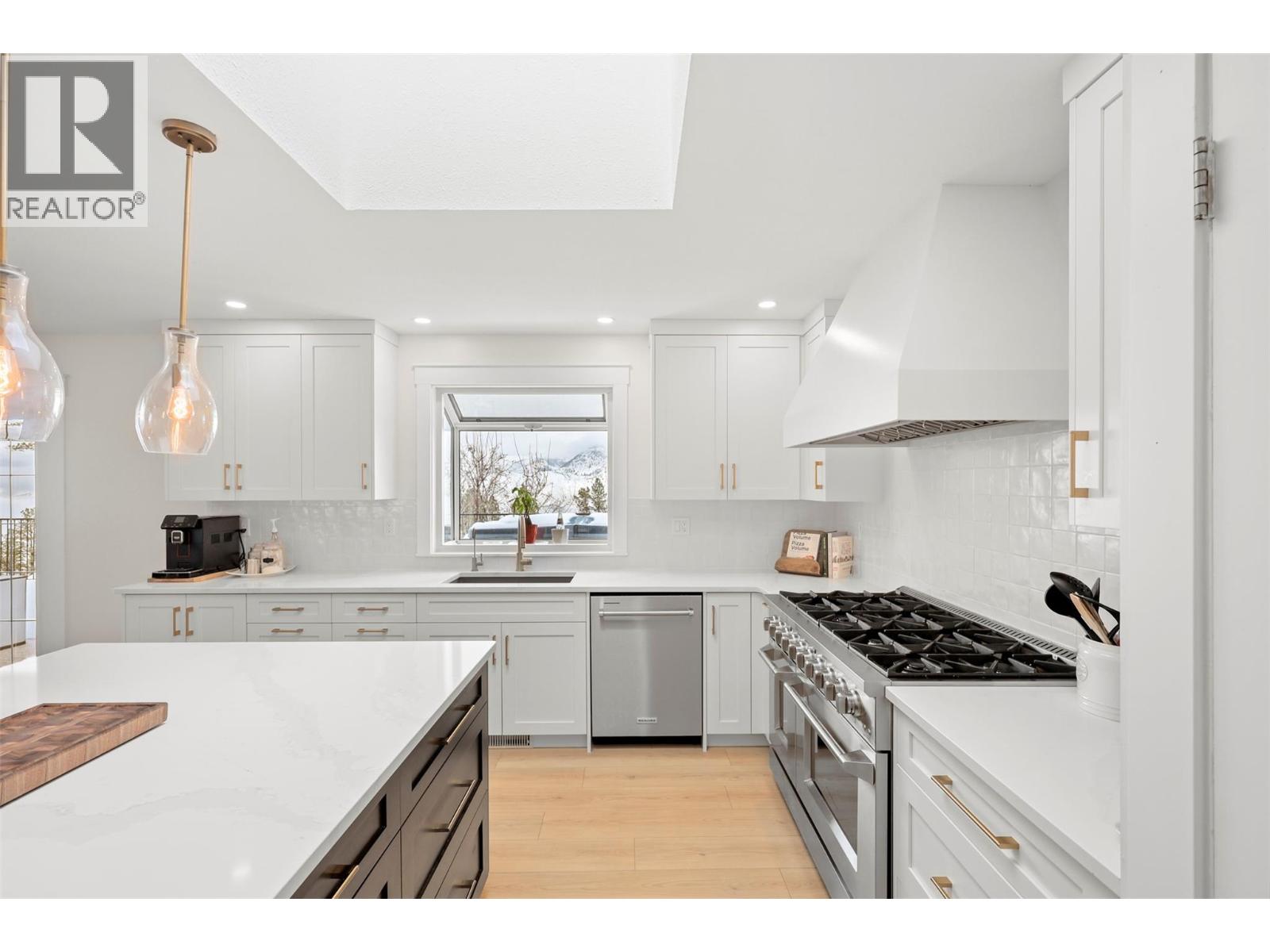 2010 High Country Boulevard, Kamloops