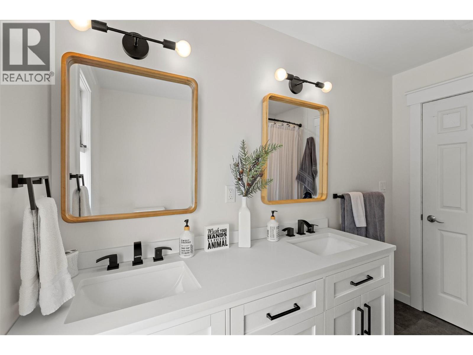 2010 High Country Boulevard, Kamloops