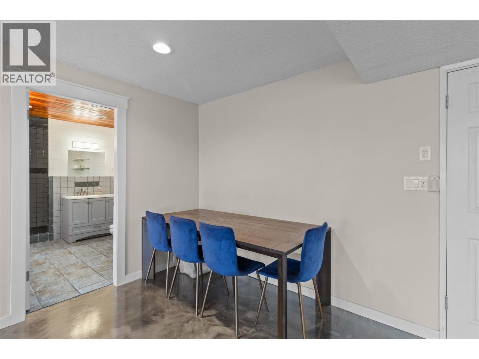 2010 High Country Boulevard, Kamloops