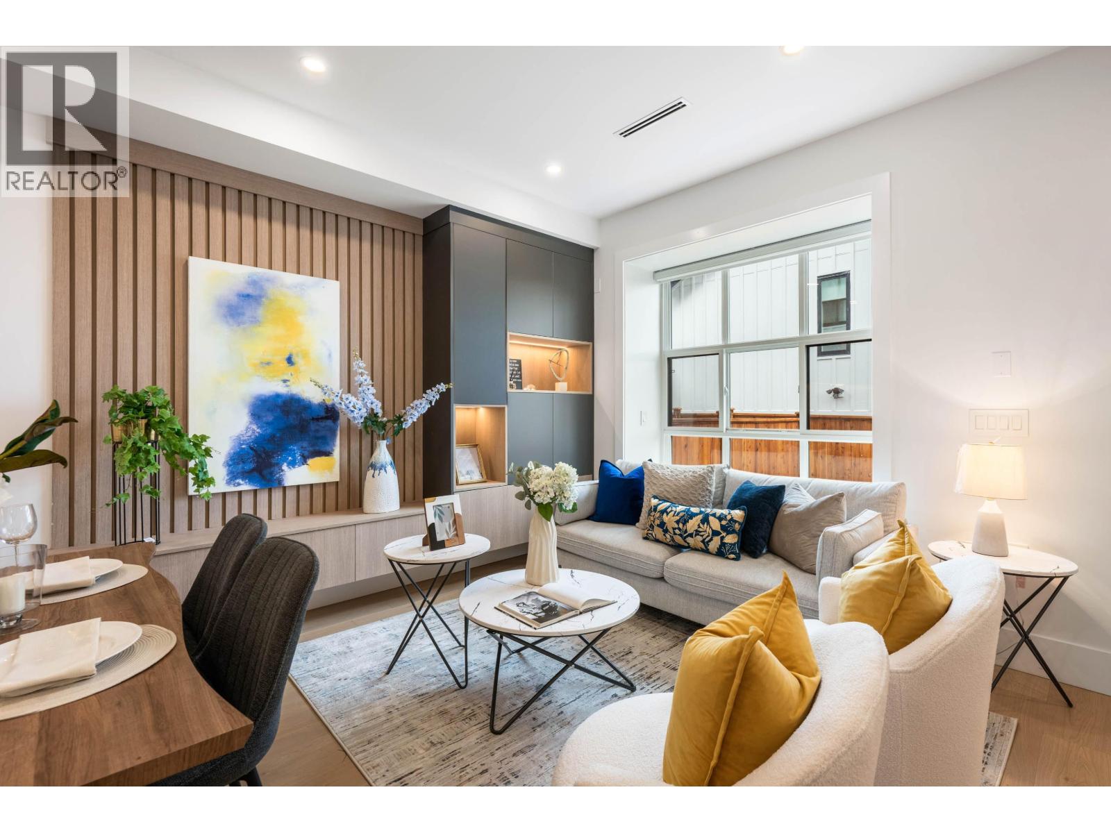 3 3065 CHARLES STREET, Vancouver