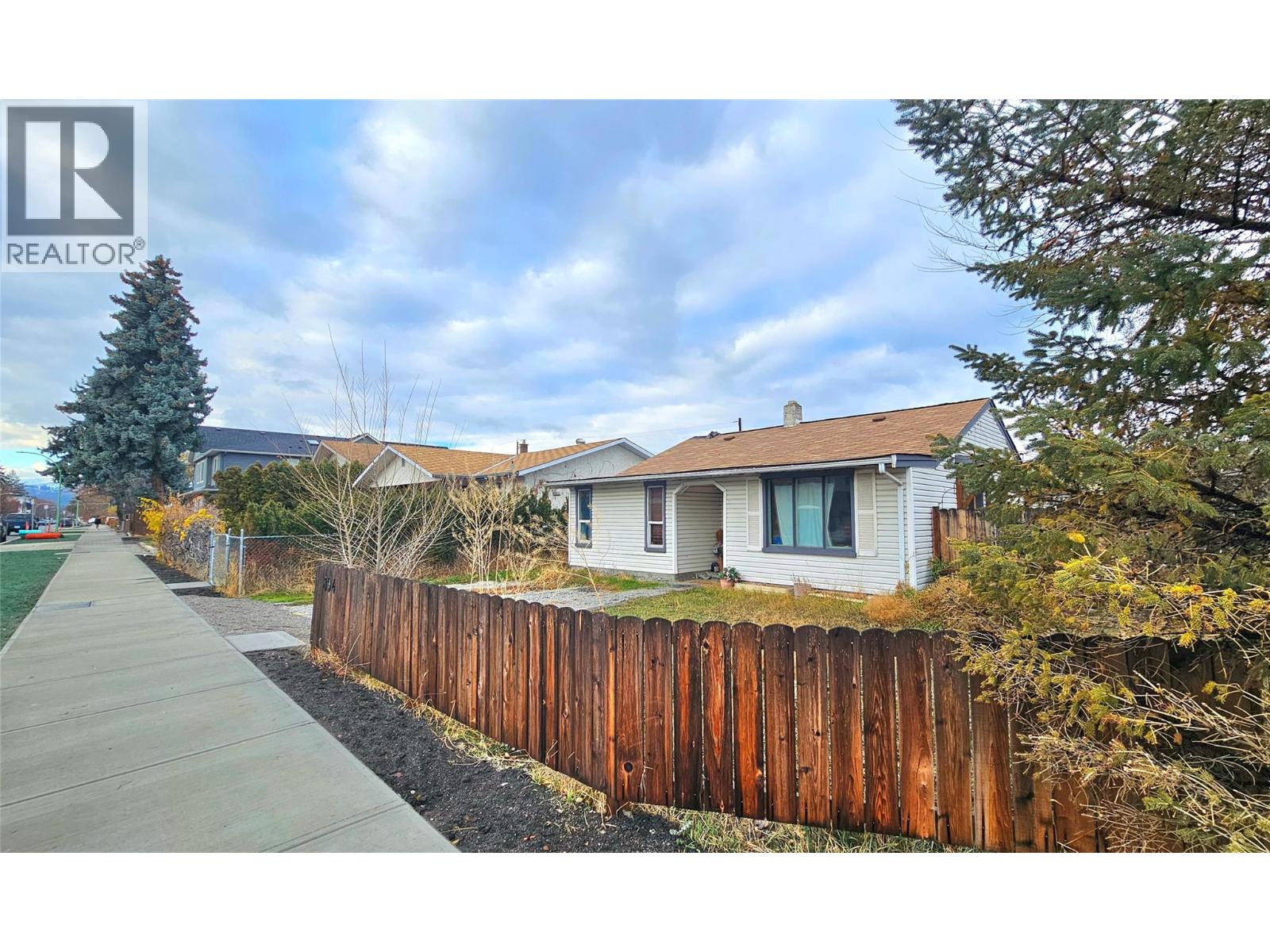 894 Morrison Avenue - 13