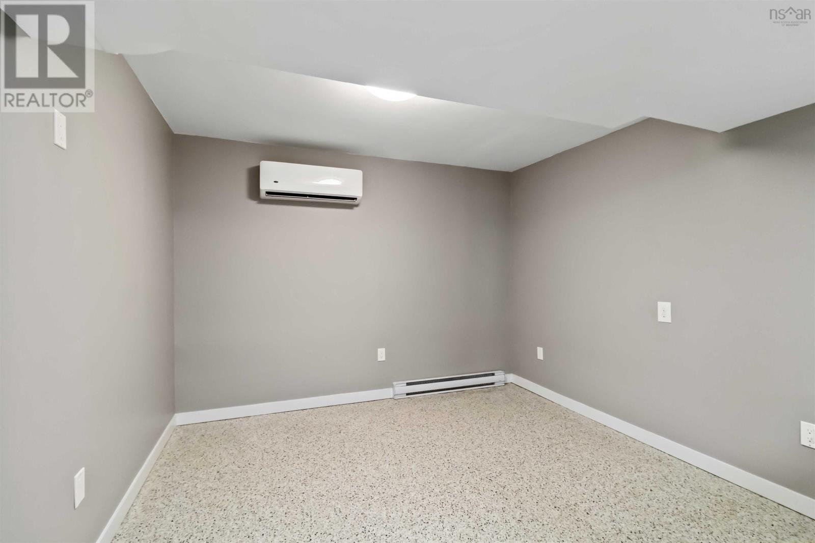 Property 20 of 31 of 16 Pauline Crescent