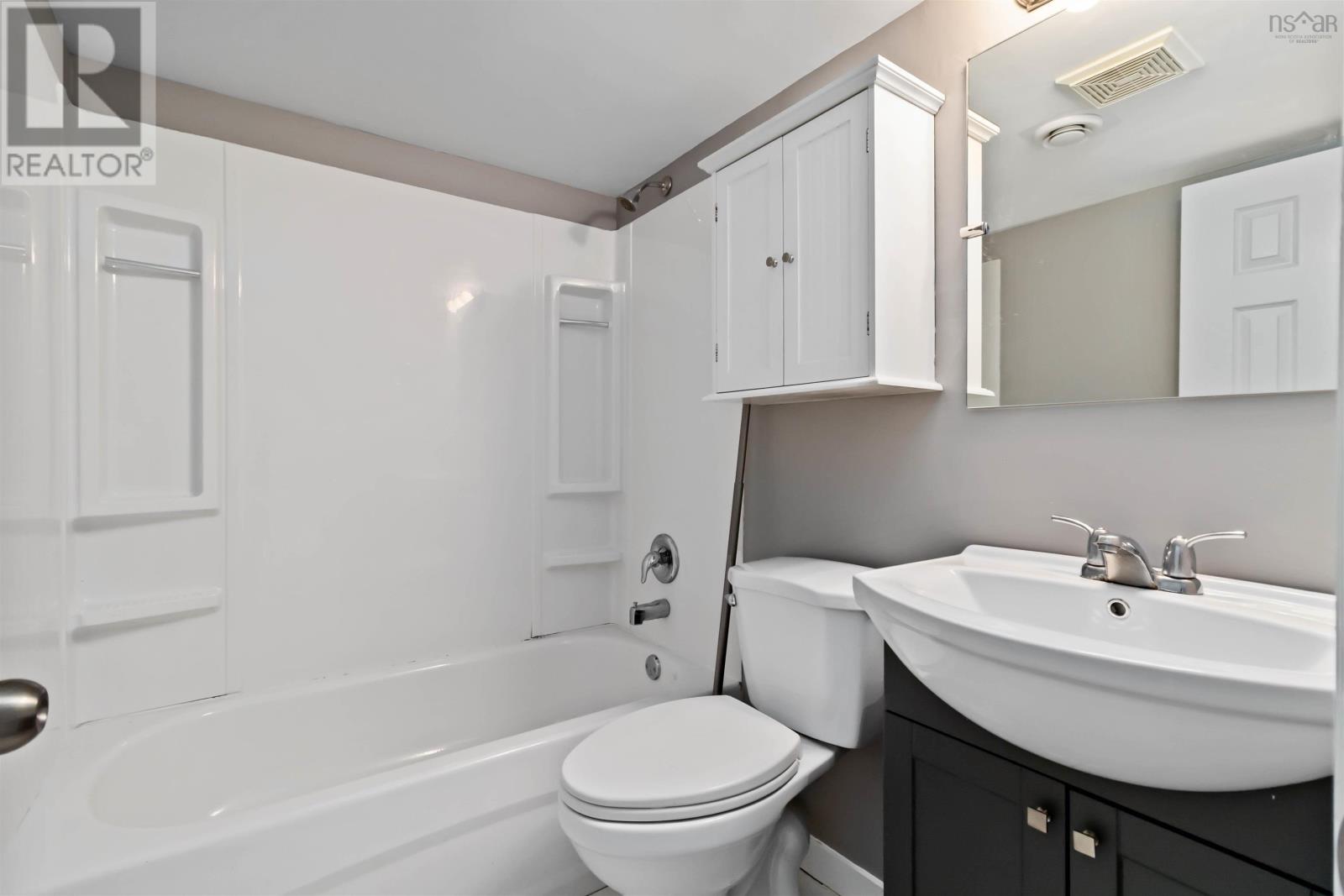 Property 24 of 31 of 16 Pauline Crescent