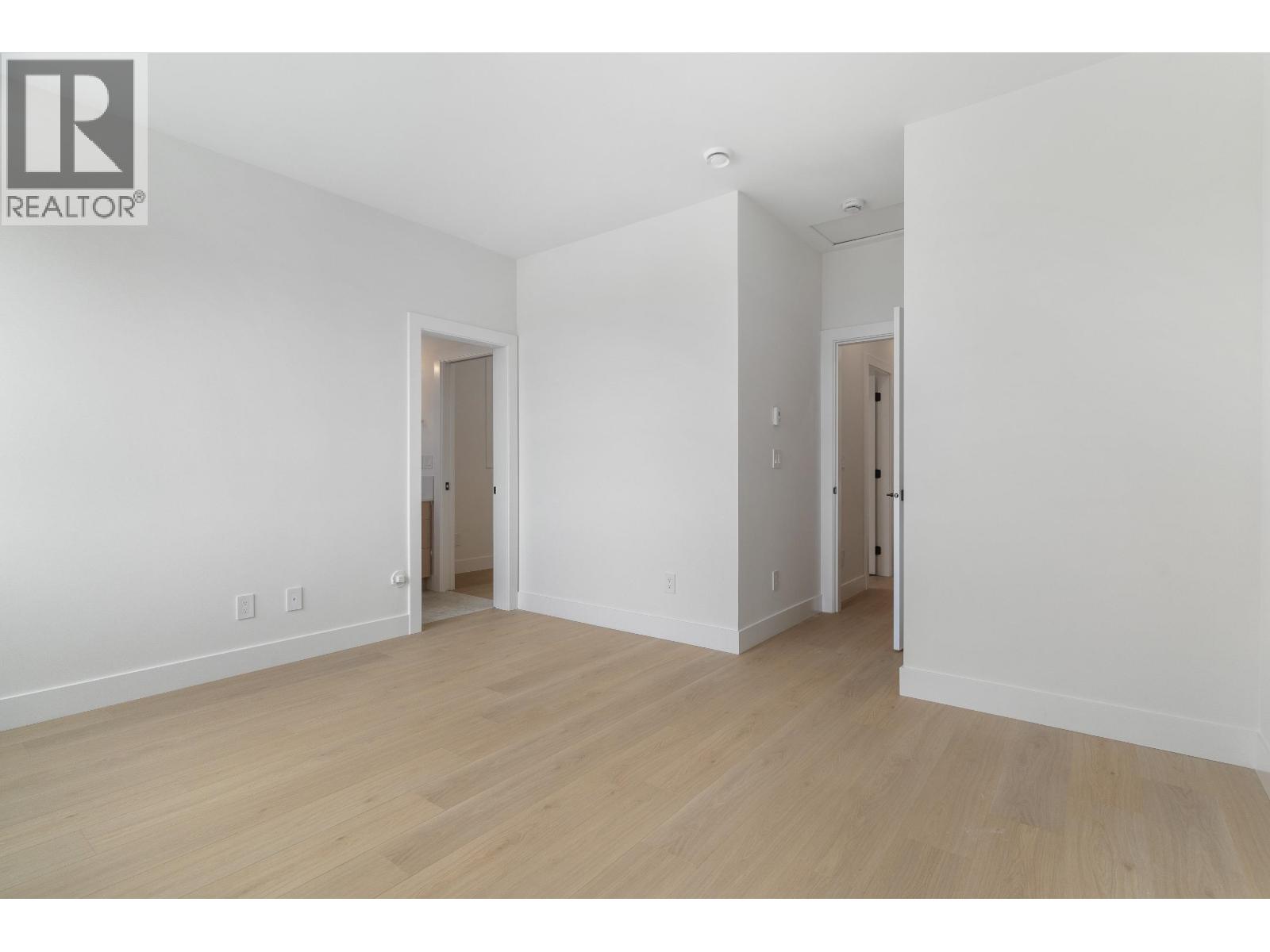 2 7822 GOODLAD STREET, Burnaby