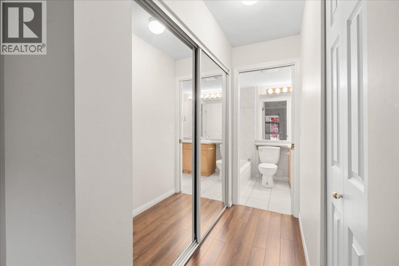 208 301 MAUDE ROAD, Port Moody