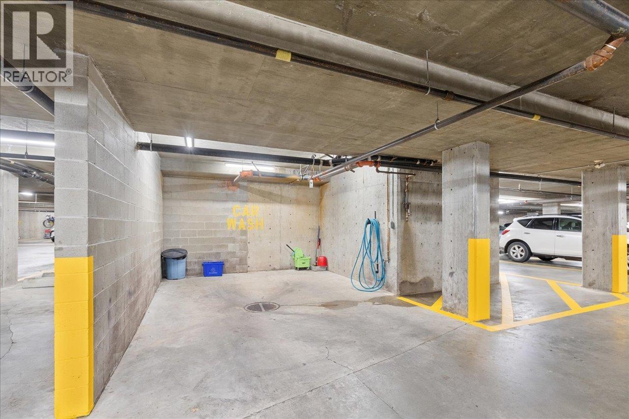 208 301 MAUDE ROAD, Port Moody