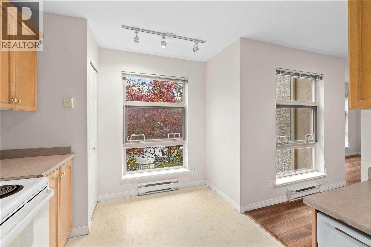 208 301 MAUDE ROAD, Port Moody