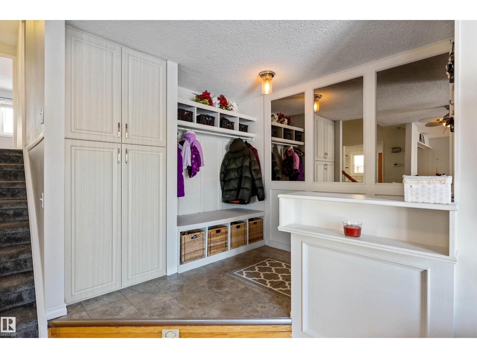 2707 138 AV NW, Edmonton