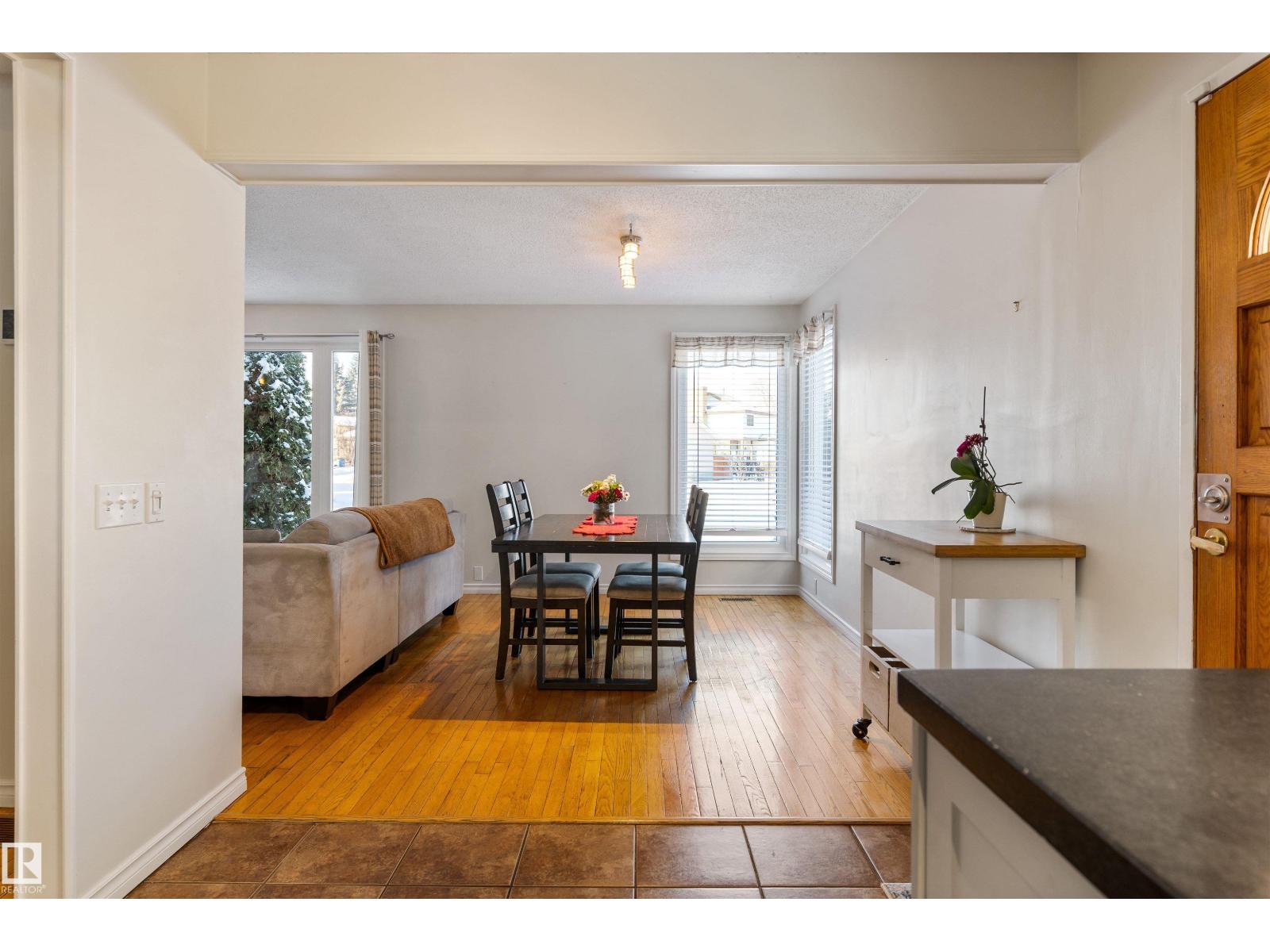 2707 138 AV NW, Edmonton