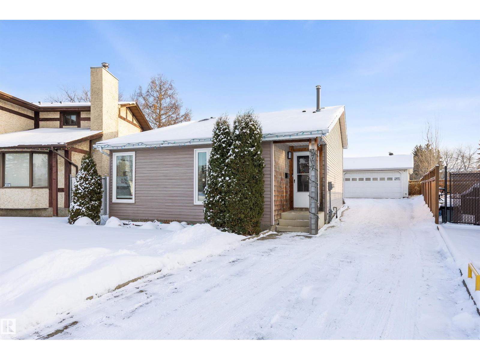 2707 138 AV NW, Edmonton
