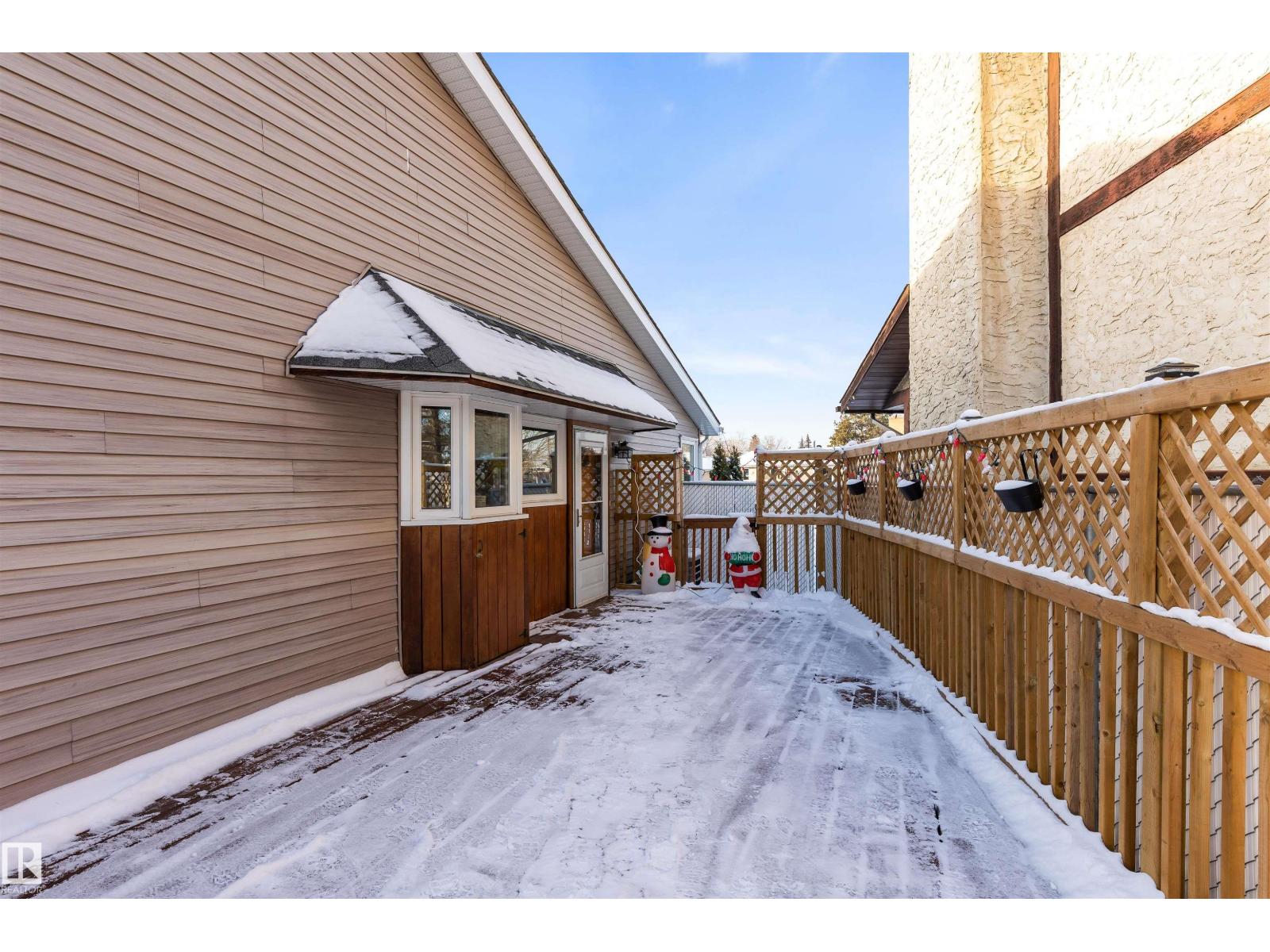 2707 138 AV NW, Edmonton