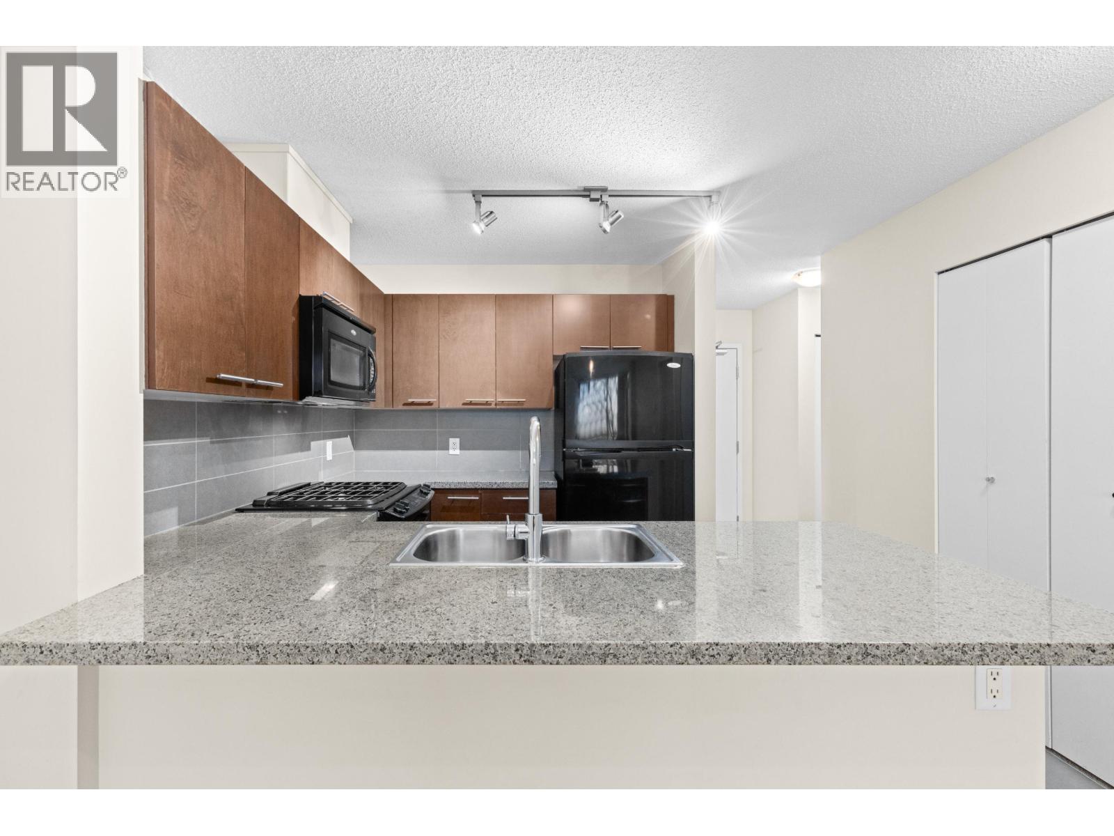 #506-9171 FERNDALE Road, Richmond