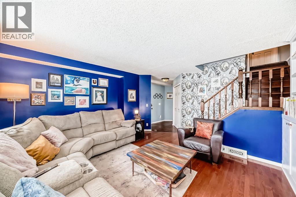 Single Family House for Sale in  Macewan Drive NW MacEwan Glen Calgary 