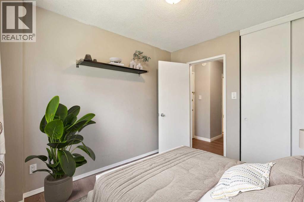 Single Family House for Sale in   Heritage Drive SE Acadia Calgary 