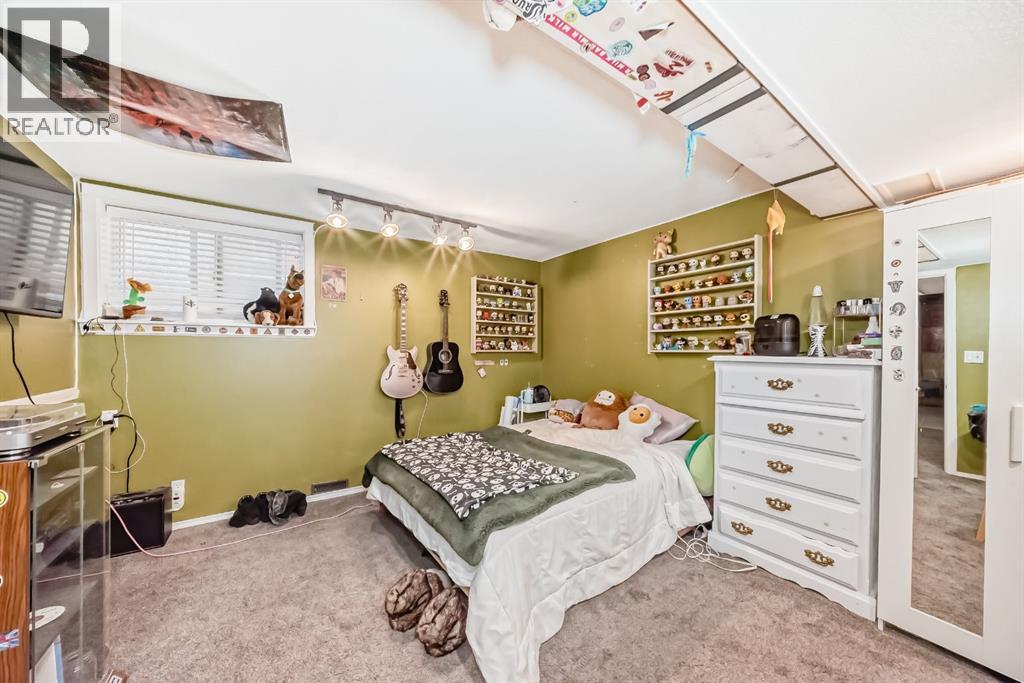 Single Family House for Sale in  Macewan Drive NW MacEwan Glen Calgary 