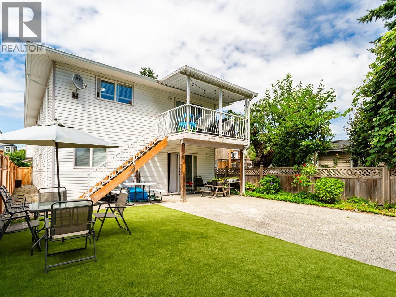 1986 FRASER AVENUE, Port Coquitlam