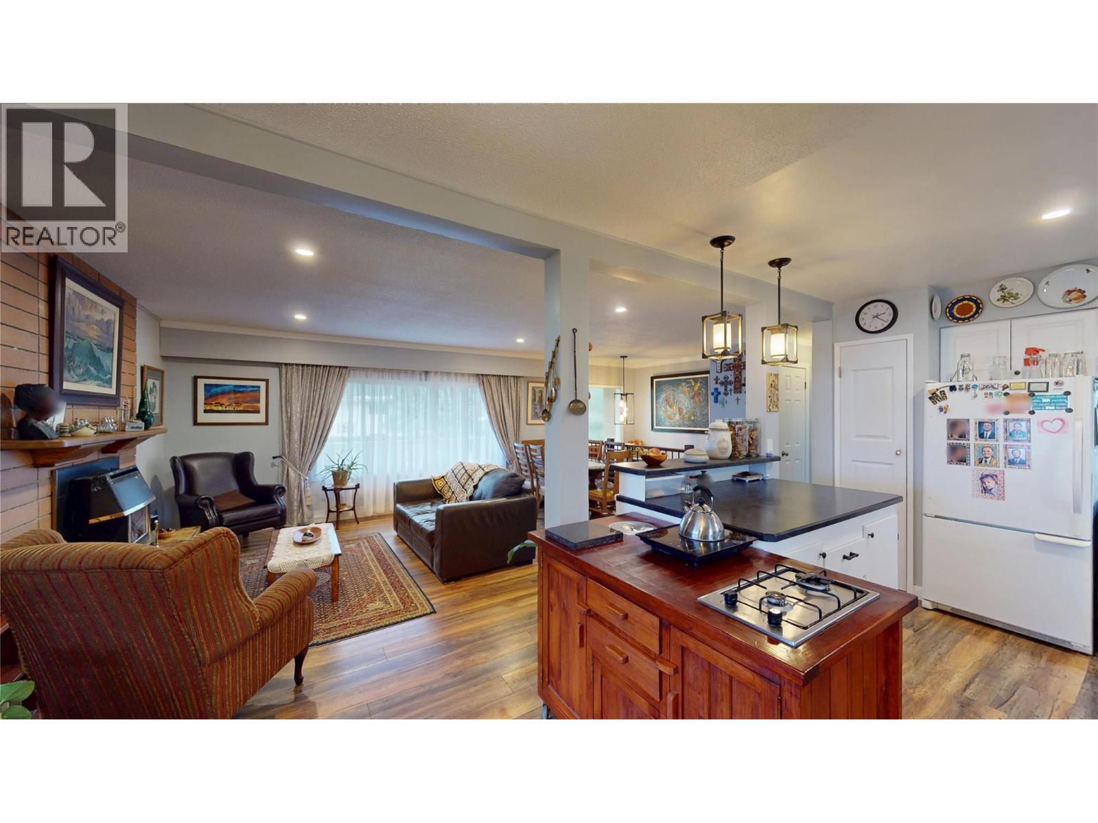 2225 Birch Street, Creston