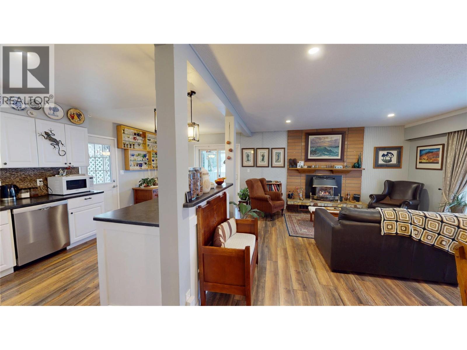 2225 Birch Street, Creston