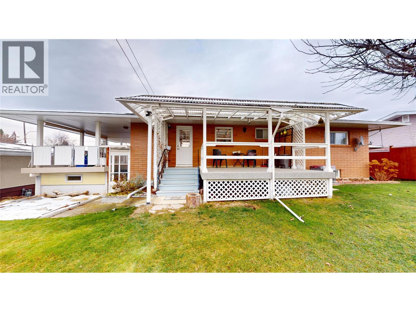 2225 Birch Street, Creston