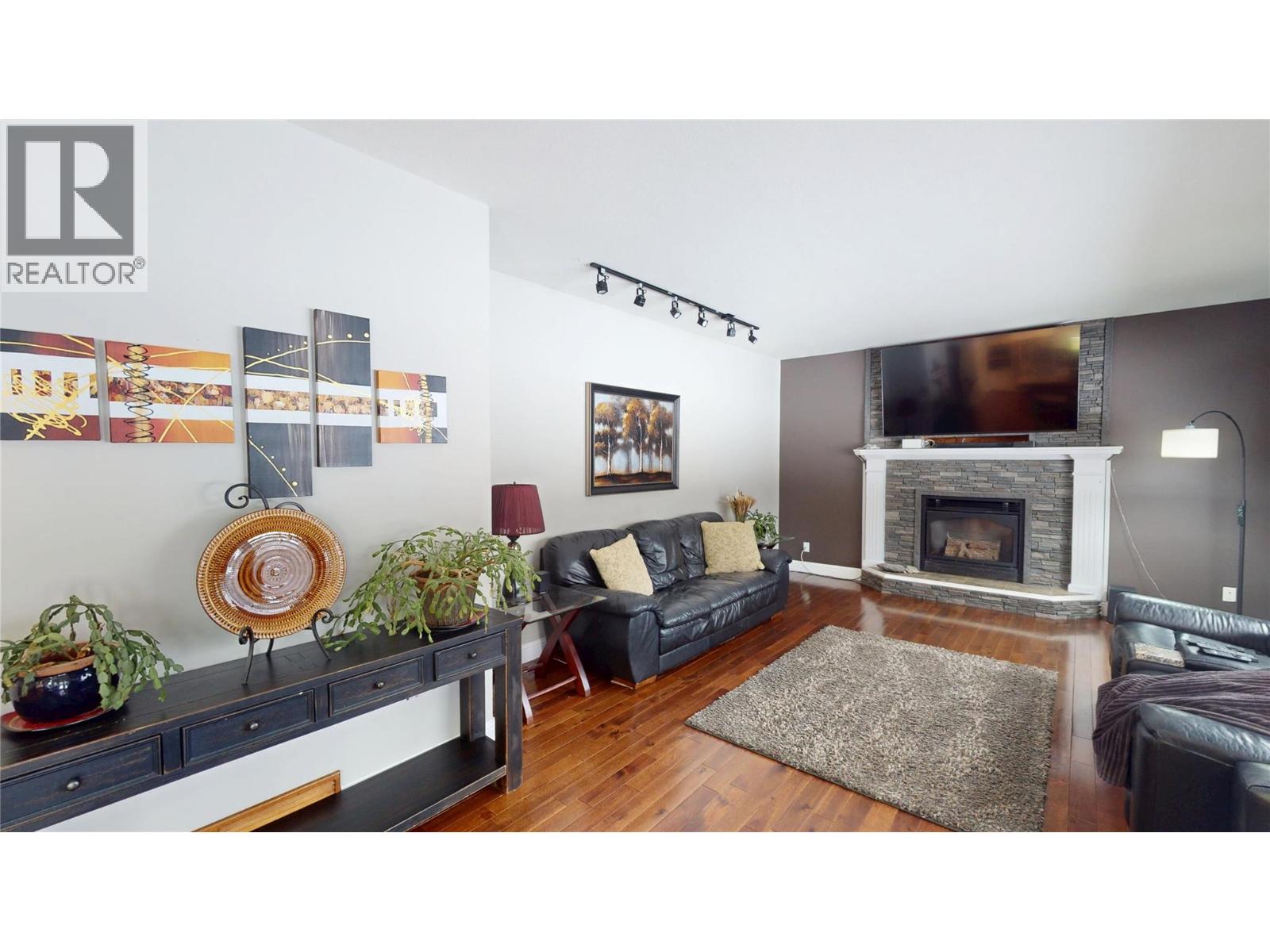 3320 5TH Street S, Cranbrook