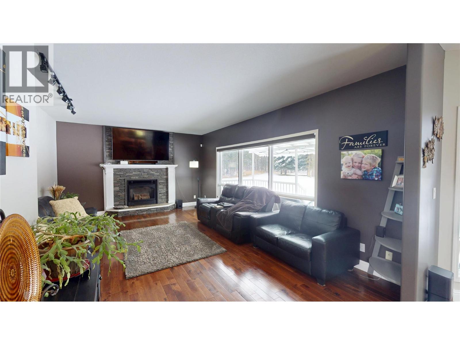 3320 5TH Street S, Cranbrook