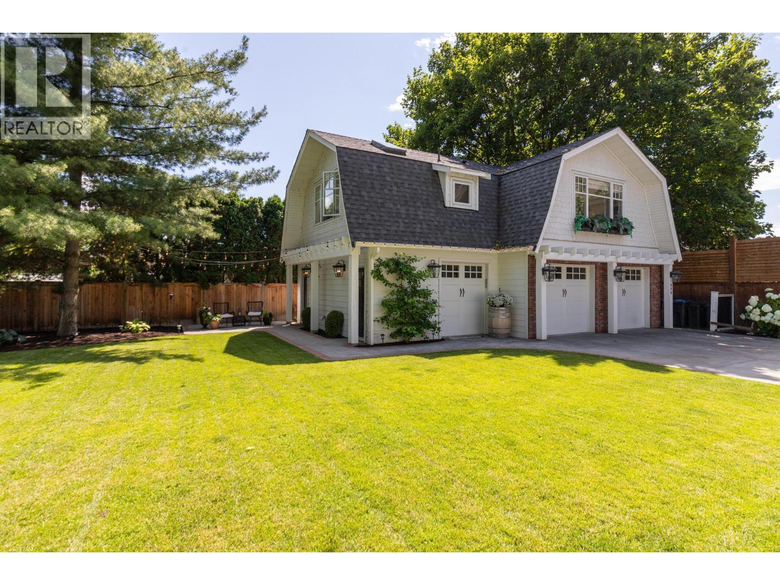  1001 Lawrence Avenue, Kelowna