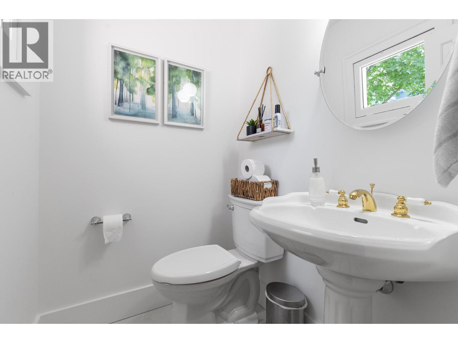  1001 Lawrence Avenue, Kelowna