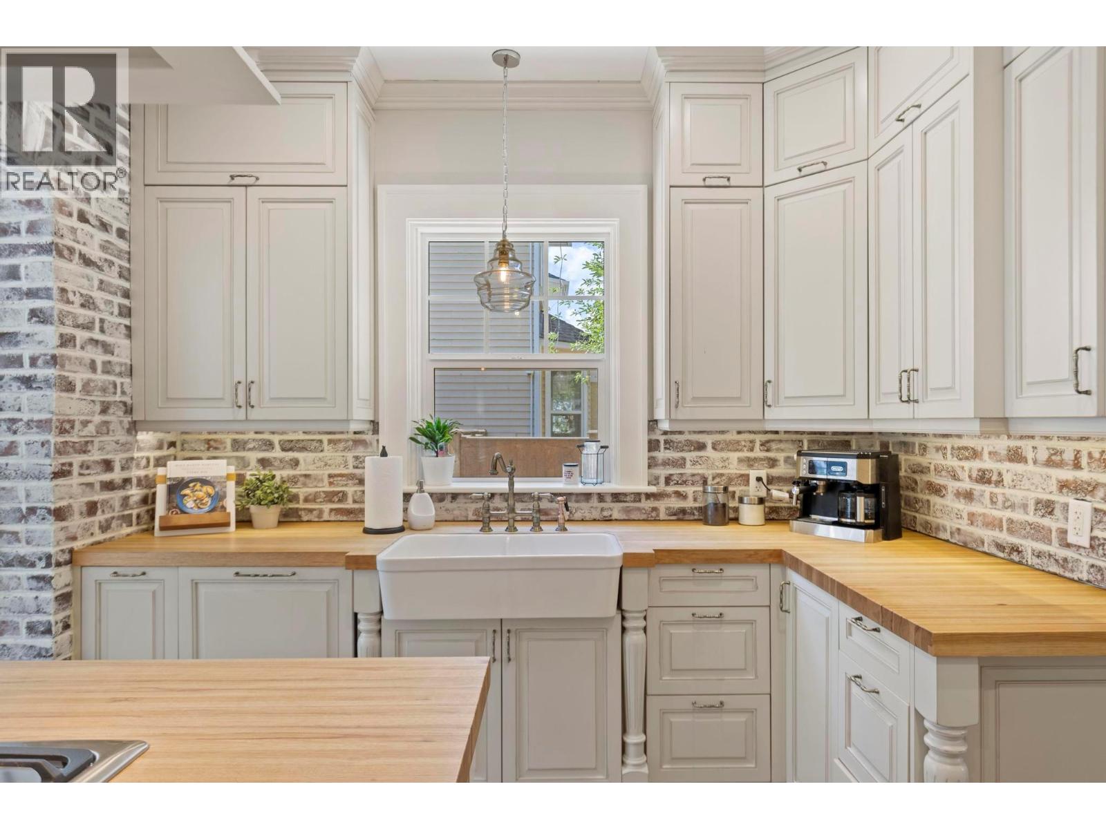  1001 Lawrence Avenue, Kelowna